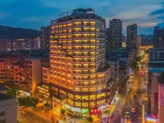 New Joy Hotel (Internatial Trade Spring Department Store Shopping)