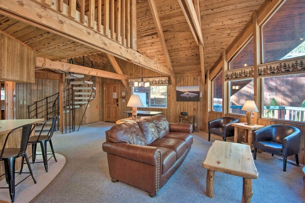5 Mi to Heavenly Mountain Resort: All-seasons Gem