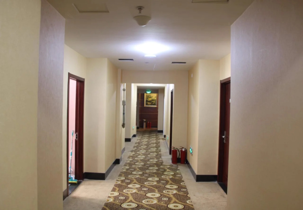 Super 8 Hotel Beijing Shijingshan Jiujiuyuan