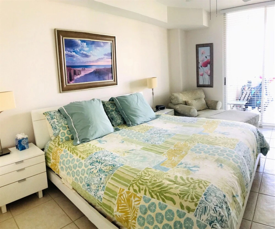 Le Golden Bay 1108 by Go Florida Condo, Sunny Isles