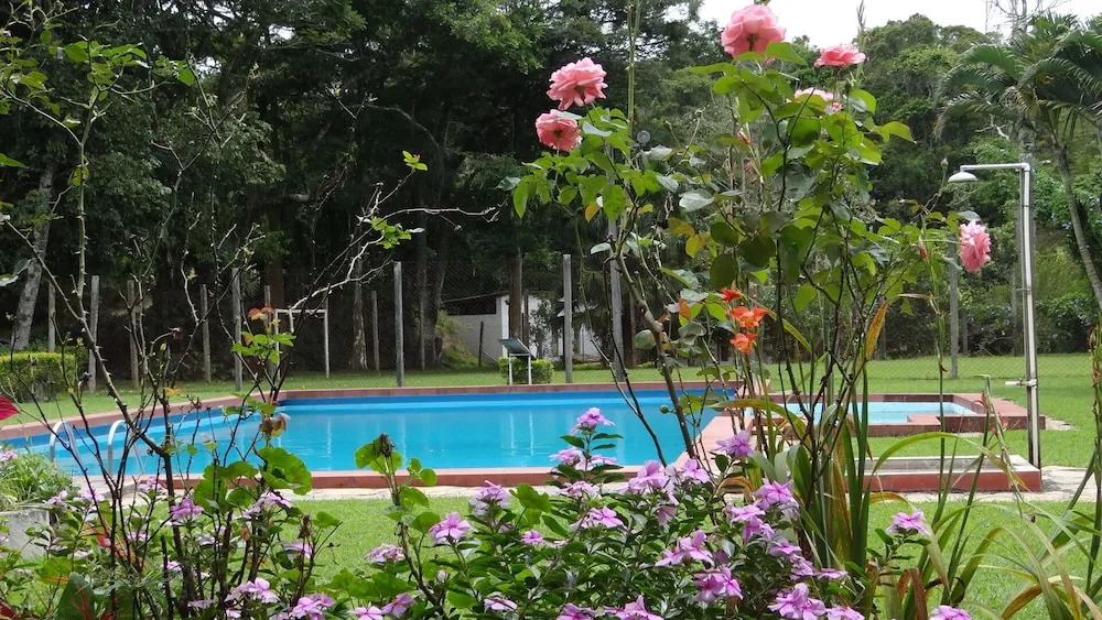 Parque Hotel Morro Azul - a 12 km do Parque dos Dinossauros
