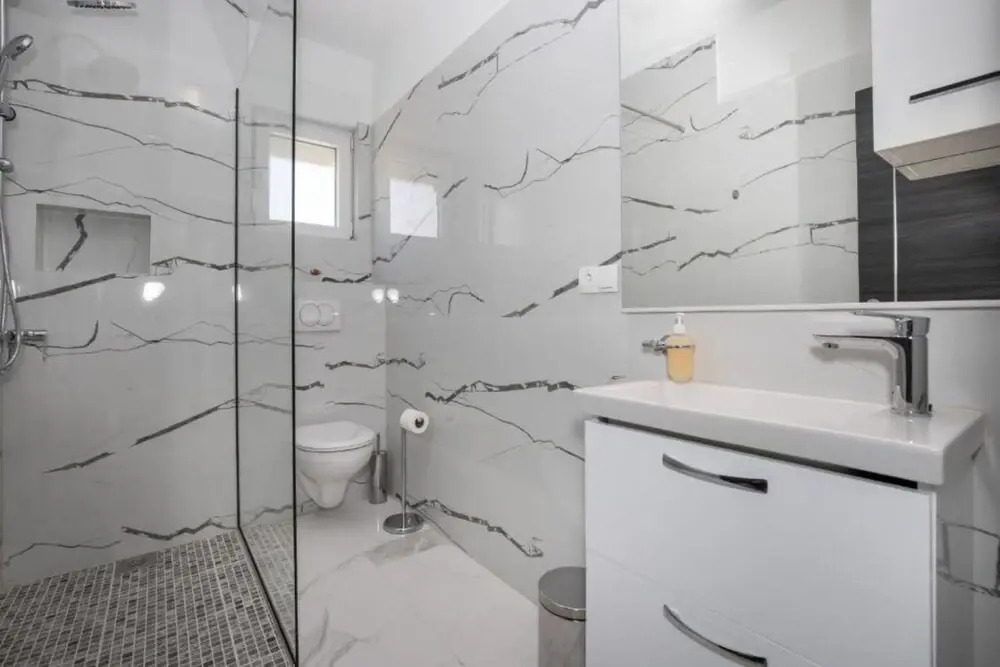Jakov - Modern and Cosy With Pool - B2