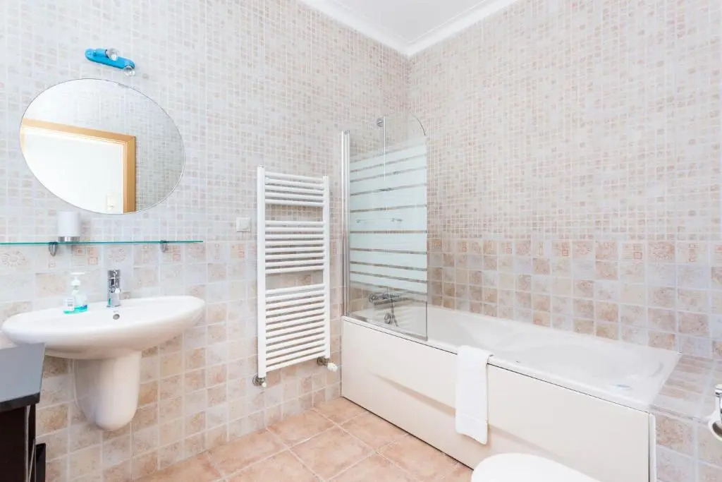 CoolHouses Algarve Luz, Ocean front 4 Bed house w/ pool, Casa da Pipa
