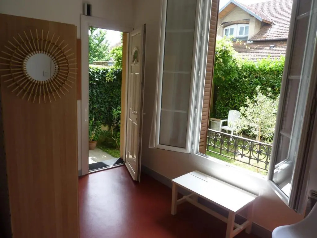 Studio ville très calme