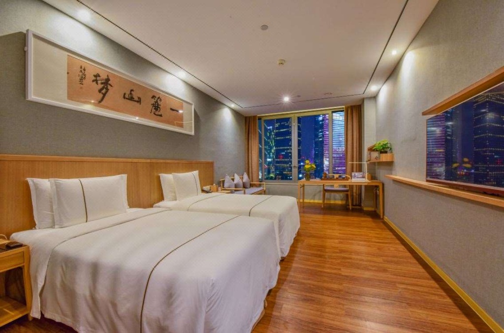 Отель Holiday Inn Guangzhou Zhujiang New Town by IHG