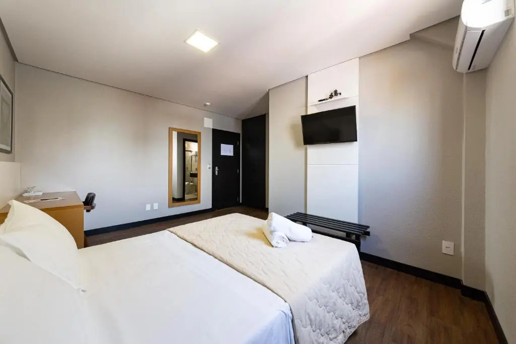 Hotel Lunes
