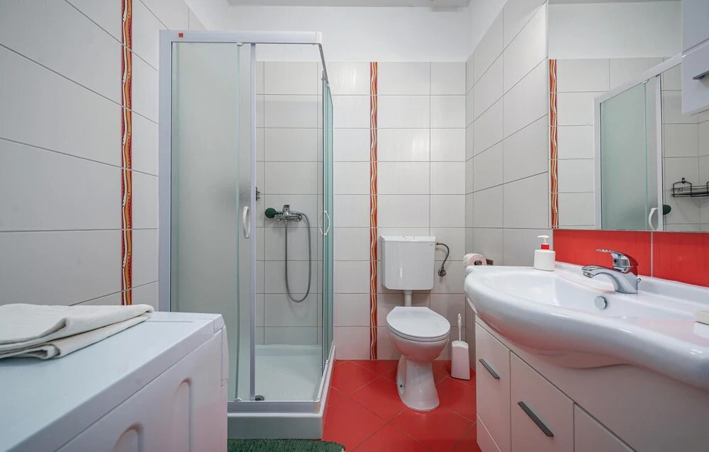 Adorable Holiday House Lilla-with pool-near Old Town Labin