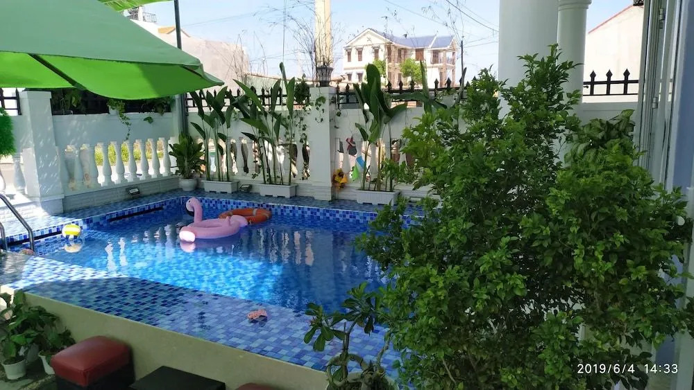 Happy Monkey Hostel