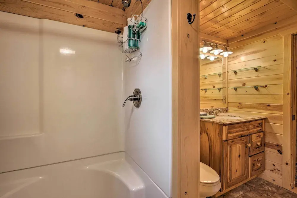 Cozy Augusta Cabin w/ Grill - Walk to Main St