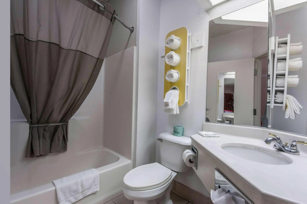 Scottish Inns & Suites - North Hershey