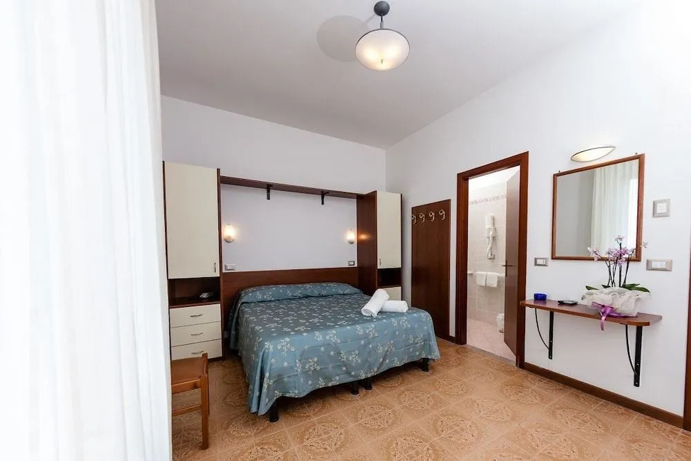 Hotel Sayonara