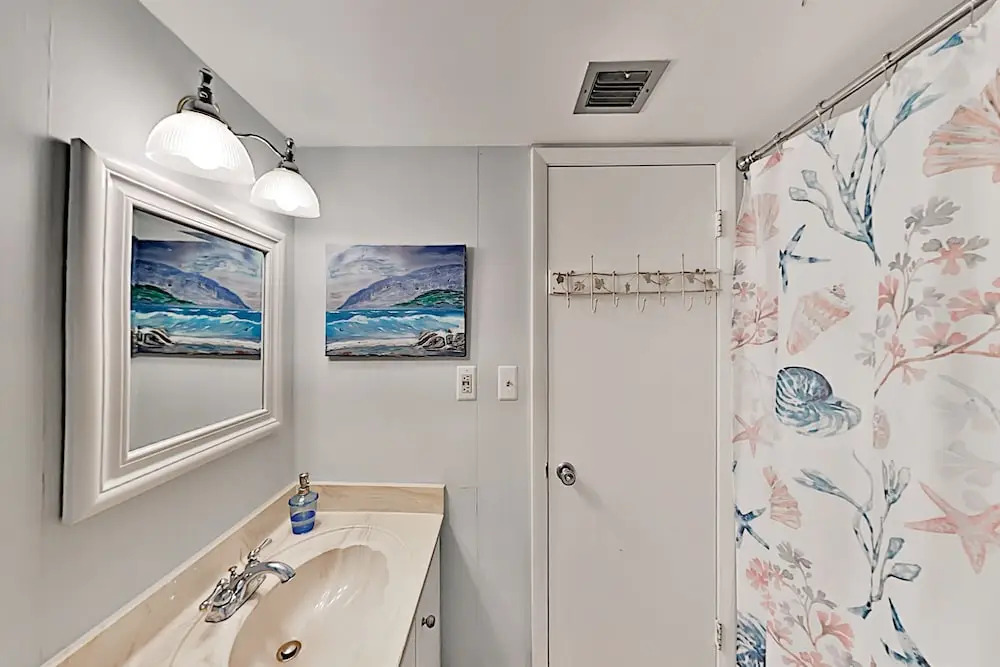 Modernized Oceanfront Beach 2 Bedroom Condo