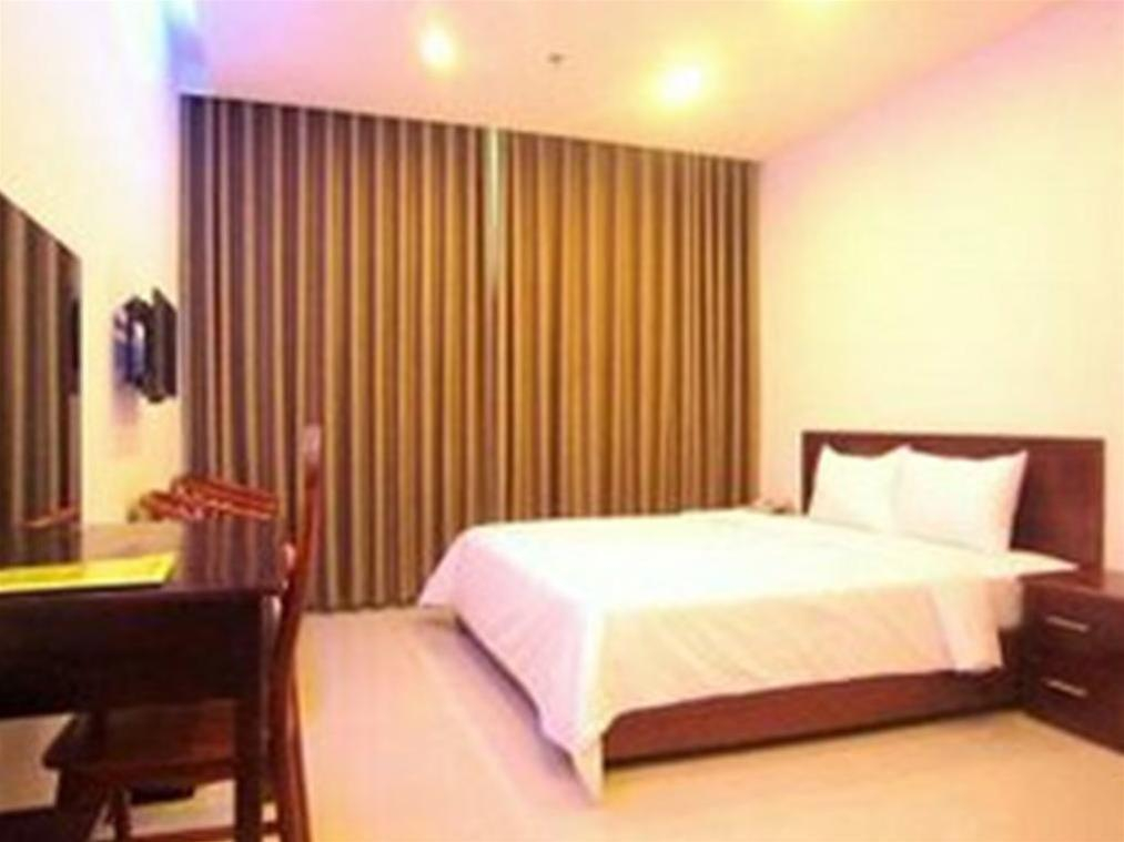 Apogee Hotel