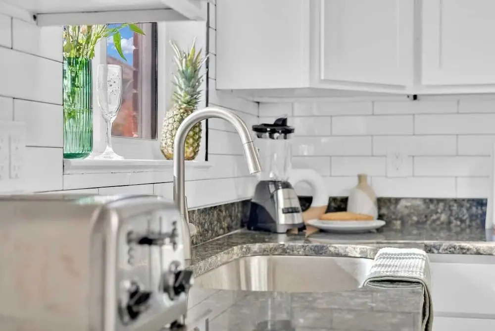 3 Blocks to Bay + Boat Parking + Renovated + 3 Bd