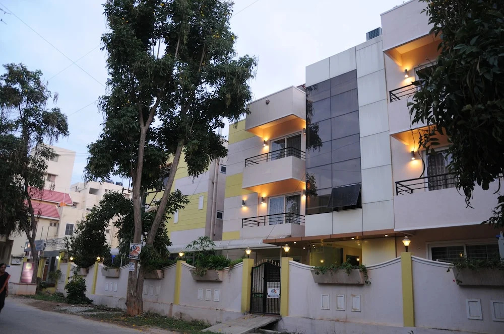 Maple Suites Serviced Apartments