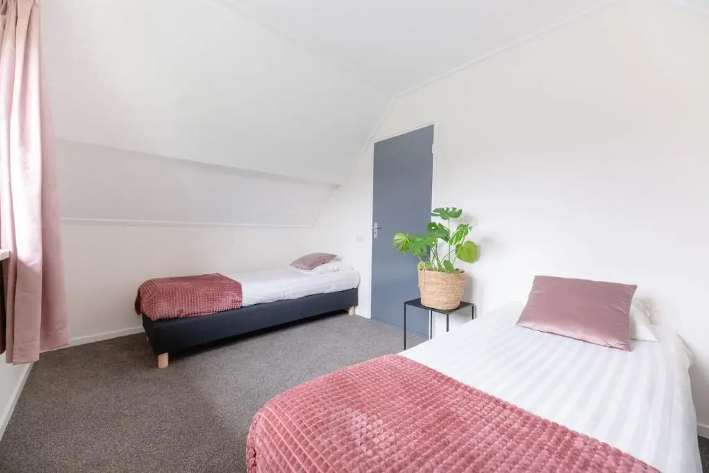 Luxury group accommodation for 14 people