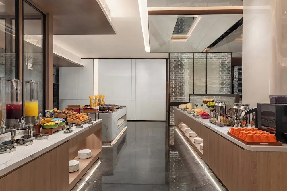 Holiday Inn & Suites Shanghai Changfeng by IHG