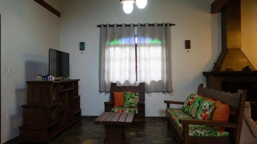 Otima chacara com lazer completo em Mairinque SP