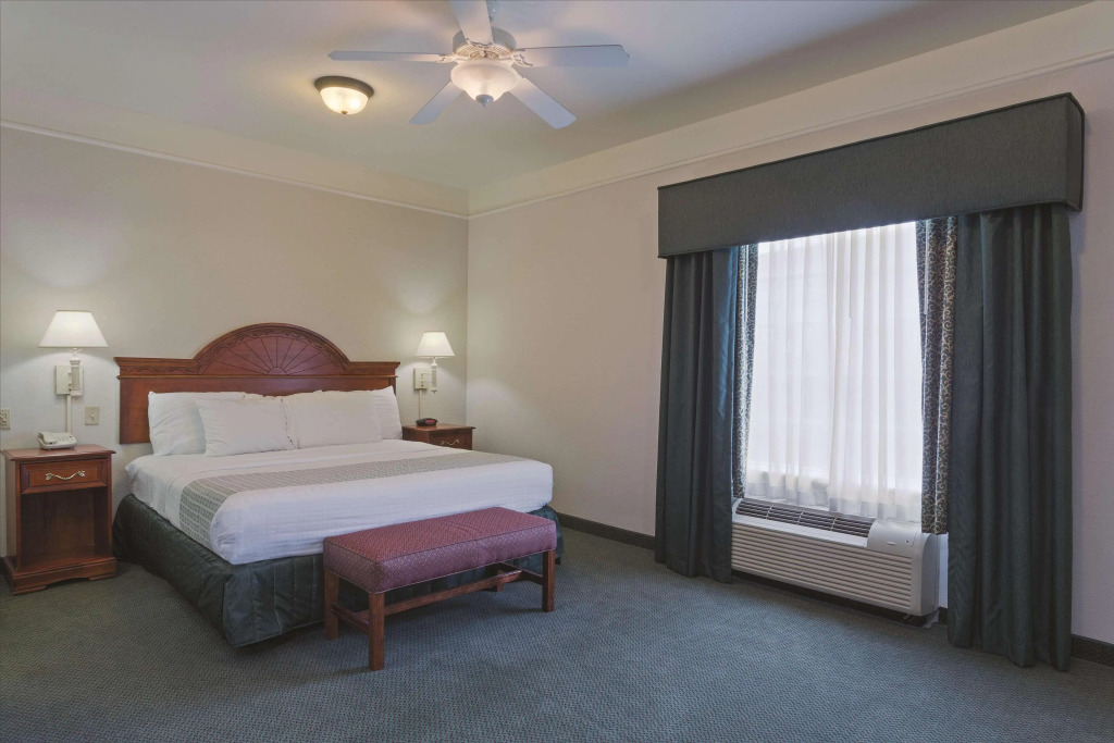 Stay Well Inn & Suites
