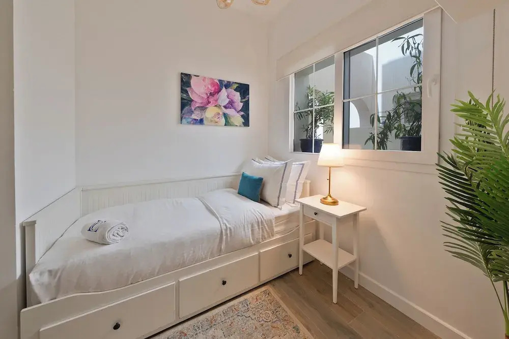 Luxury Escapes - Luxury Short-Term Stay 2BHK plus Maids room Villa
