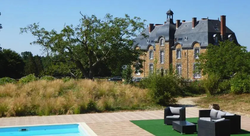 CHATEAU du PERRAY