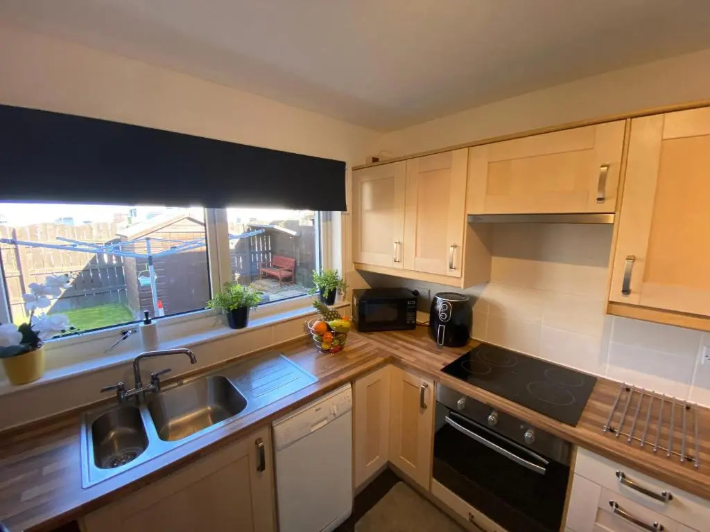 Delightful, Central 3 Bedroom House with Garden & Free Parking