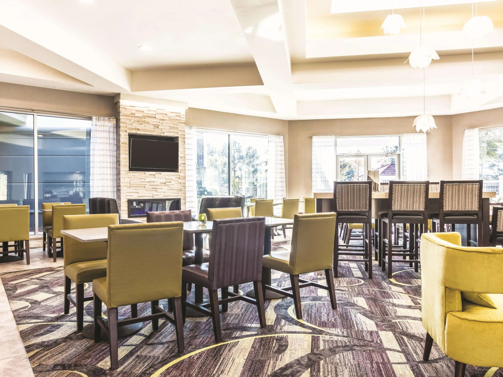 La Quinta Inn & Suites by Wyndham Shreveport Airport