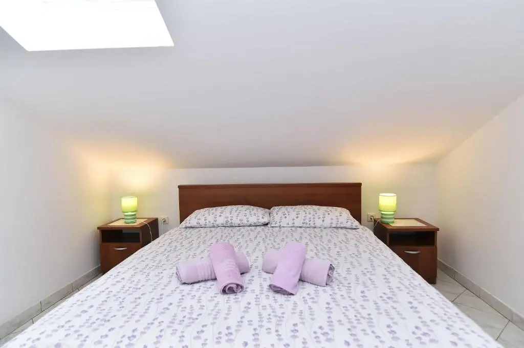 Apartments Luni
