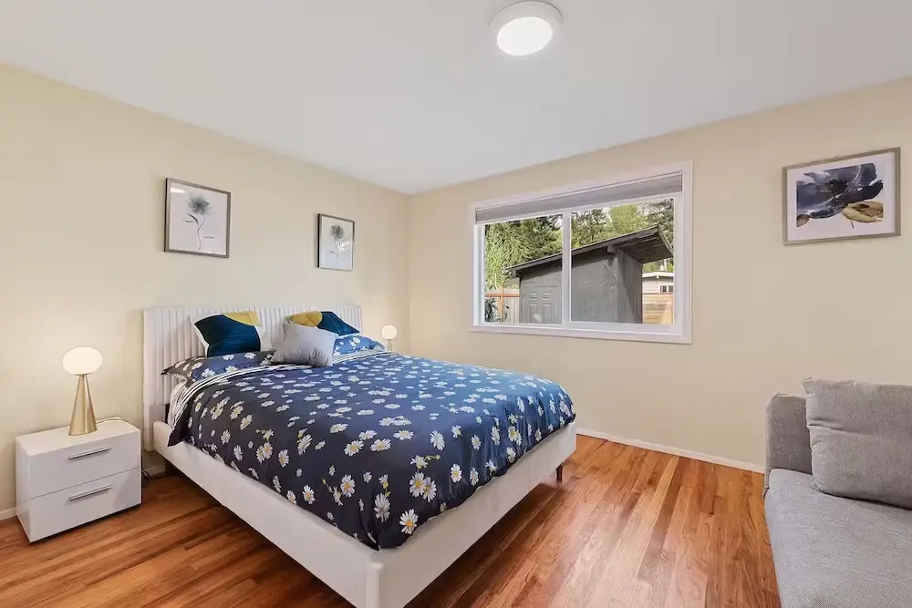Cozy Bellevue Home for Family/Business Near MS
