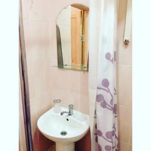 Apshza Guest House
