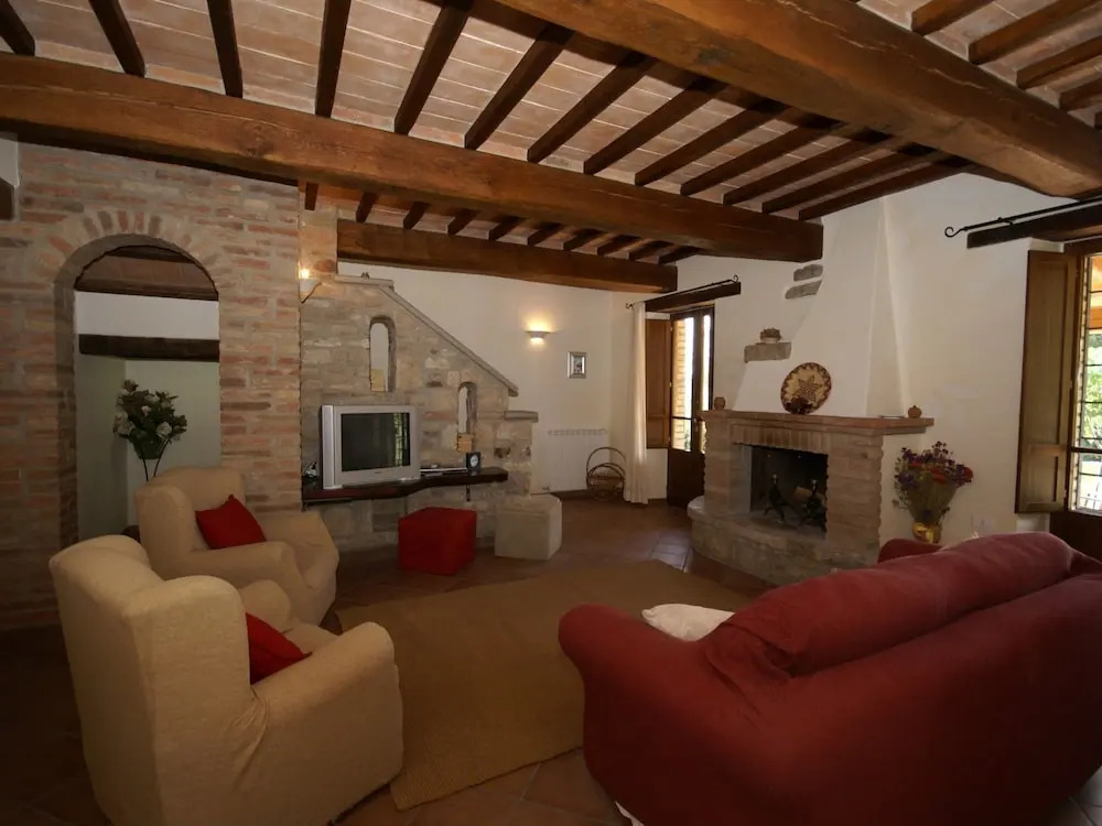 Villa in Umbertide with Pool and Garden