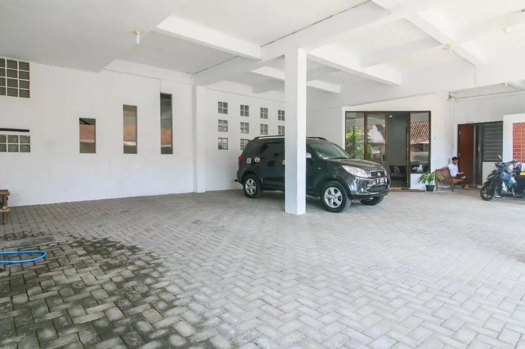 RedDoorz Syariah near Universitas Jenderal Soedirman