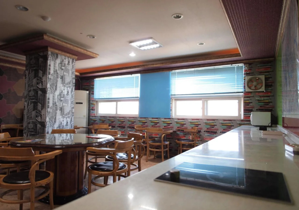 Hostel J Stay
