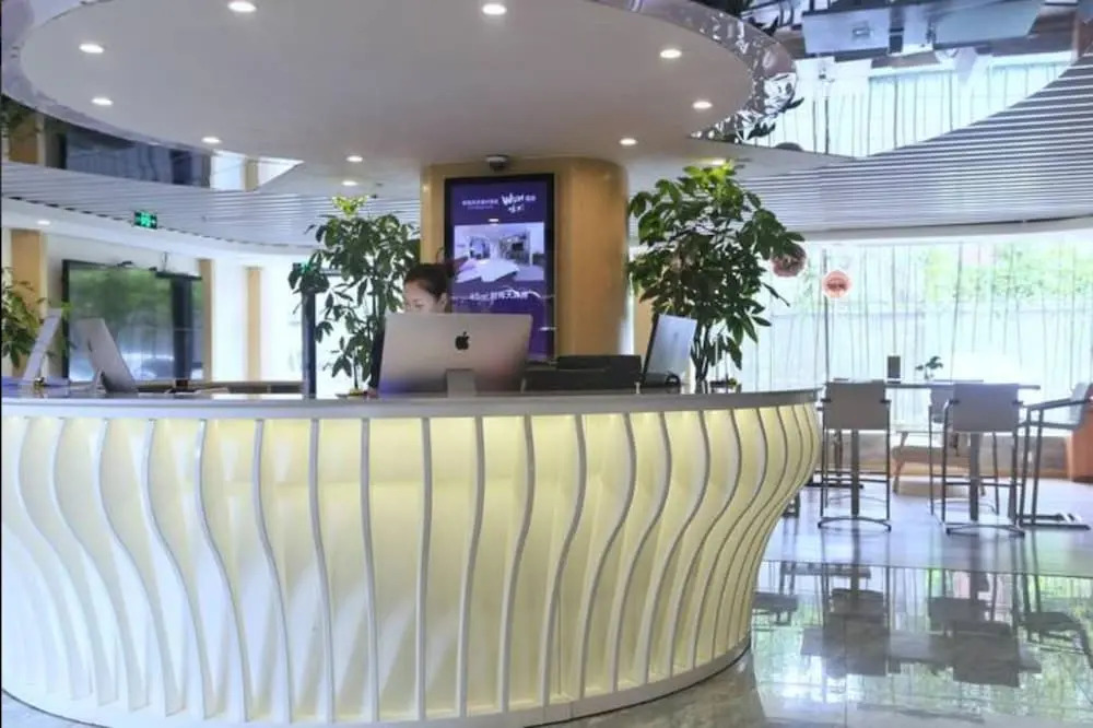 Leshan Wow Hotel