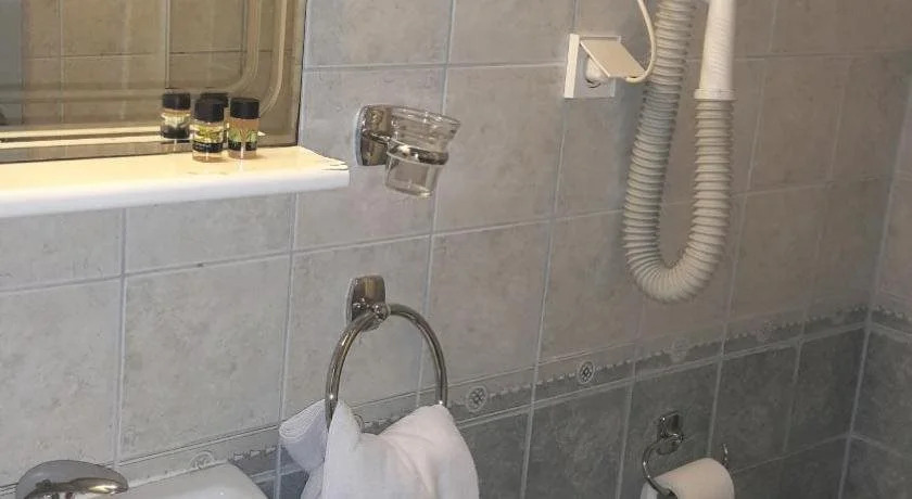 Hera Hotel