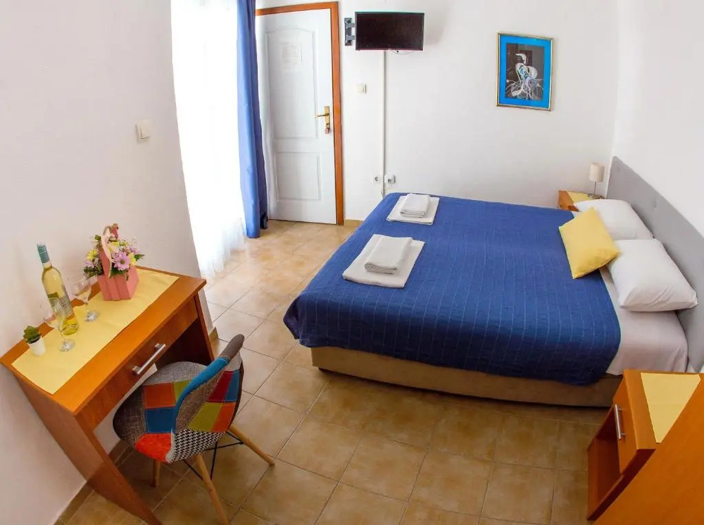 Fisherman House Apartments