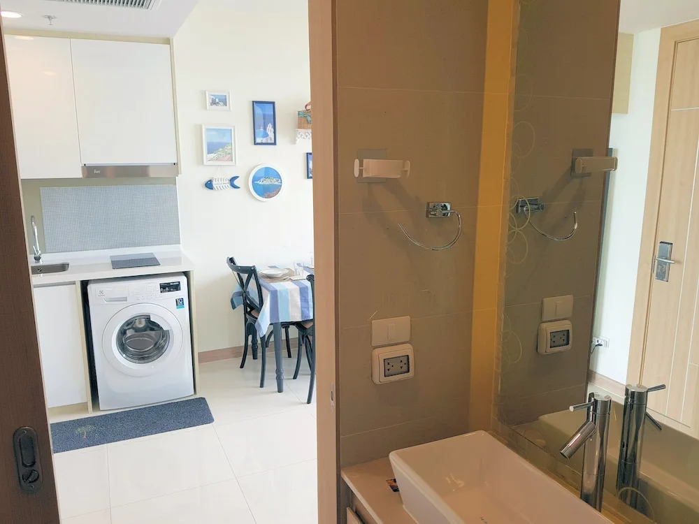 Riviera 1BR Sea View B1608