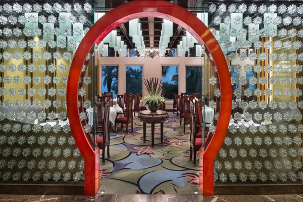 Hong Kong Disneyland Hotel