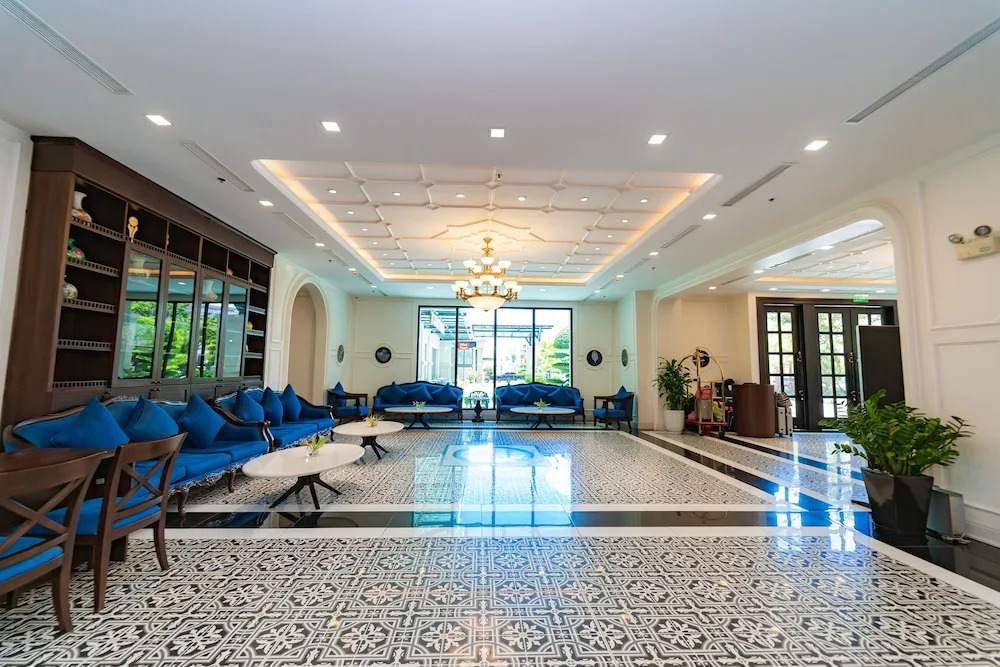 DLioro Hotel & Resort