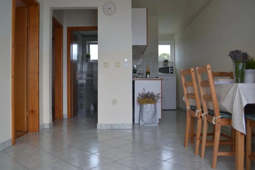 Rasin Apartments