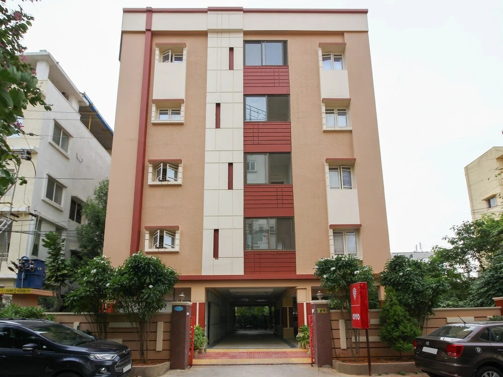 Golden Gate Service Apartments By OYO Rooms