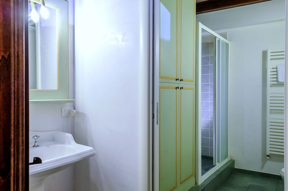 Corno Florentine Apartment