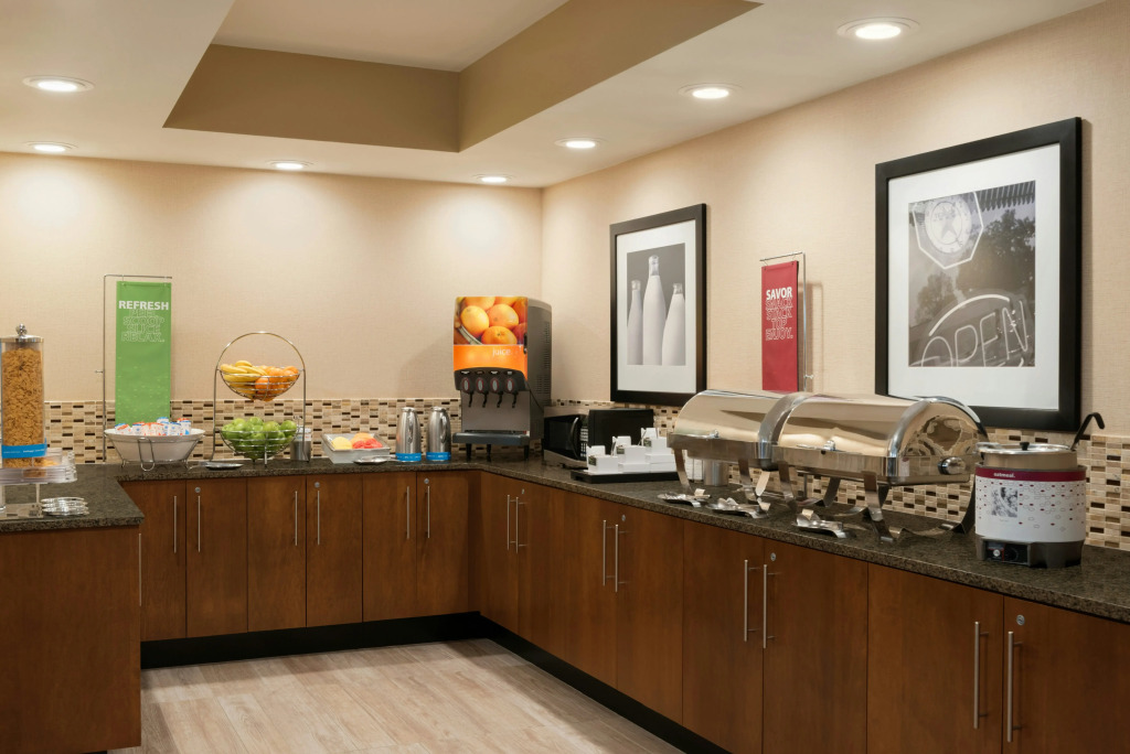 Hampton Inn West Des Moines Lake Drive