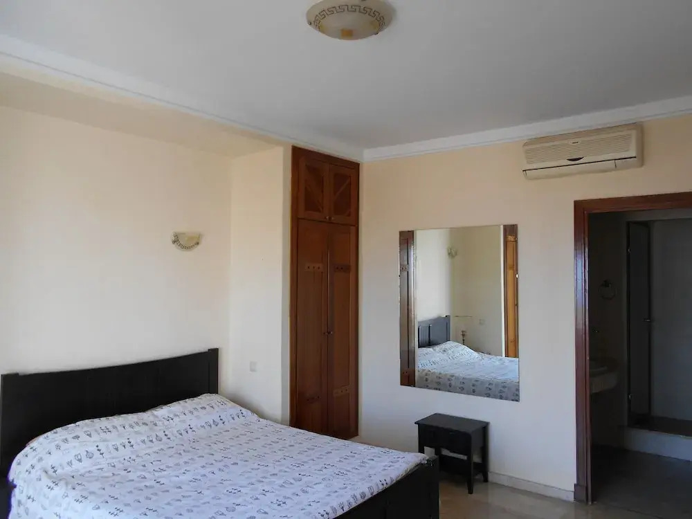 Spacious Apartment with amazing sea views T24316