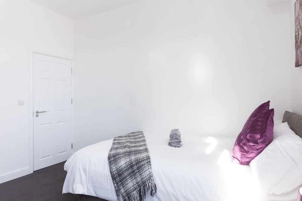 Townhouse @ 76 Clare Street Stoke