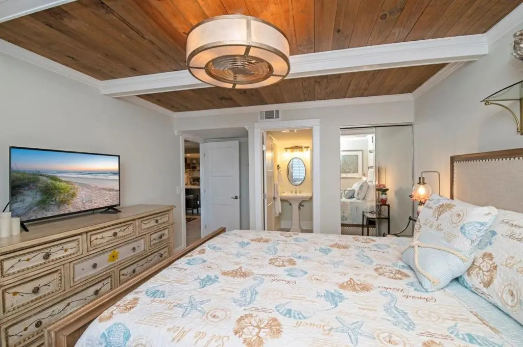 8114 Ocean Front 1st Floor