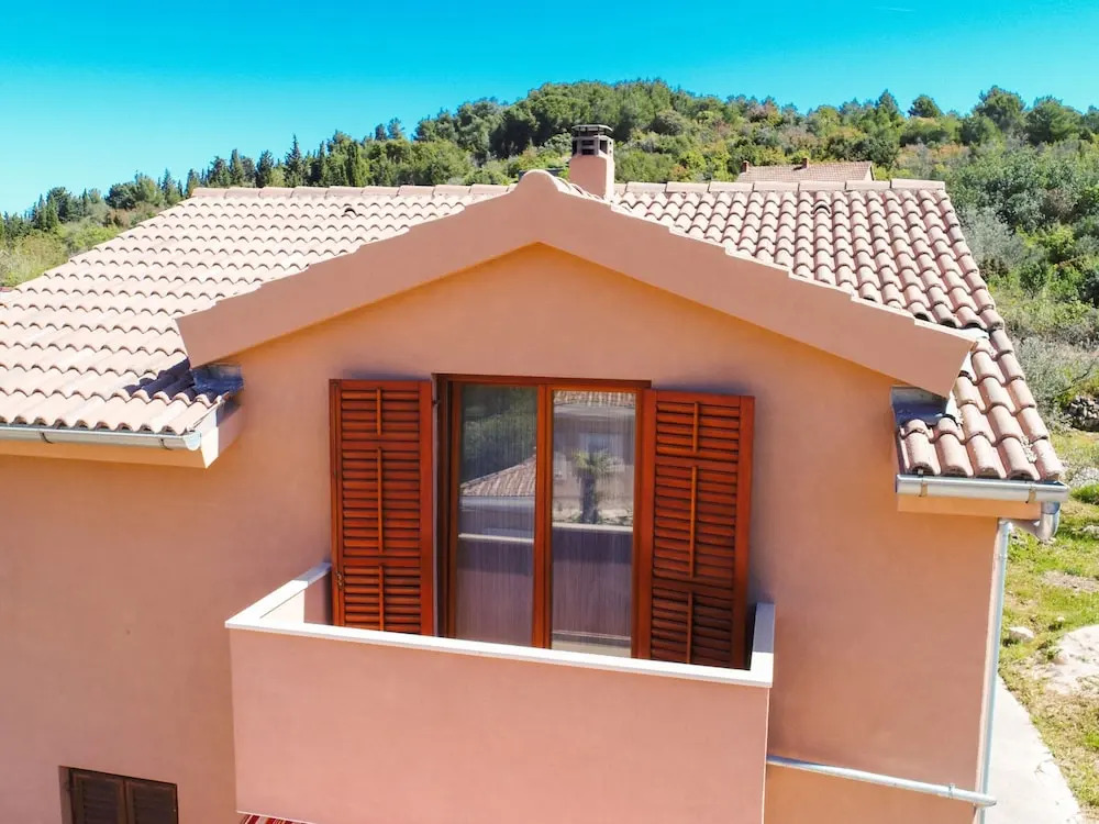 Holiday Home in Veli Iz With Fenced Garden