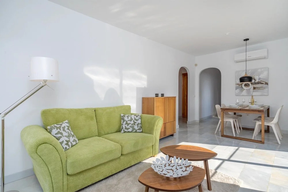 Bright Apartment with Sea View and Terrace Ref 53