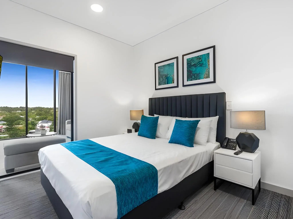 Essence Suites Taringa