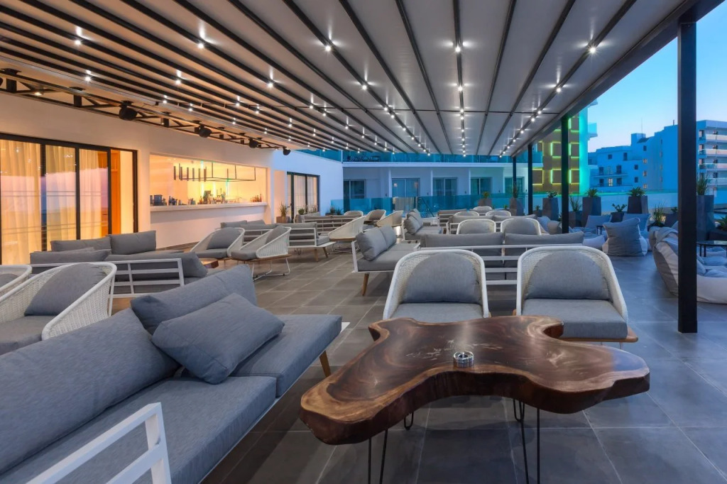 The Blue Ivy Hotel & Suites